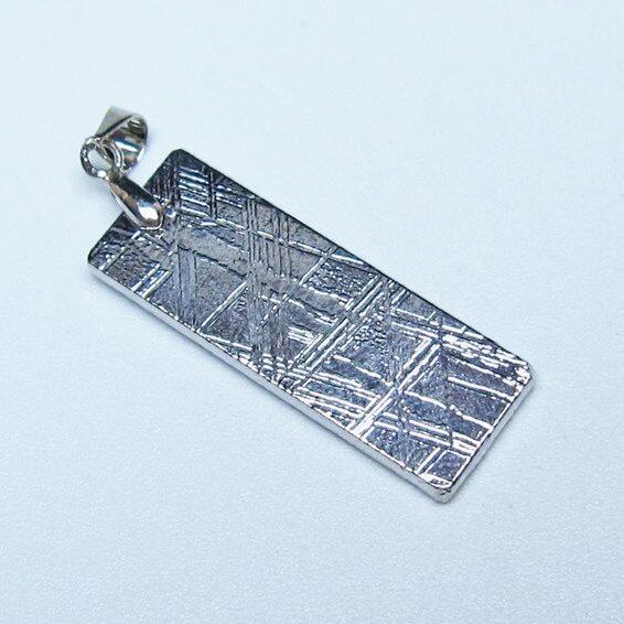 ギベオン ペンダント 隕石 メテオライト 一点物 おまかせ便 112-13453