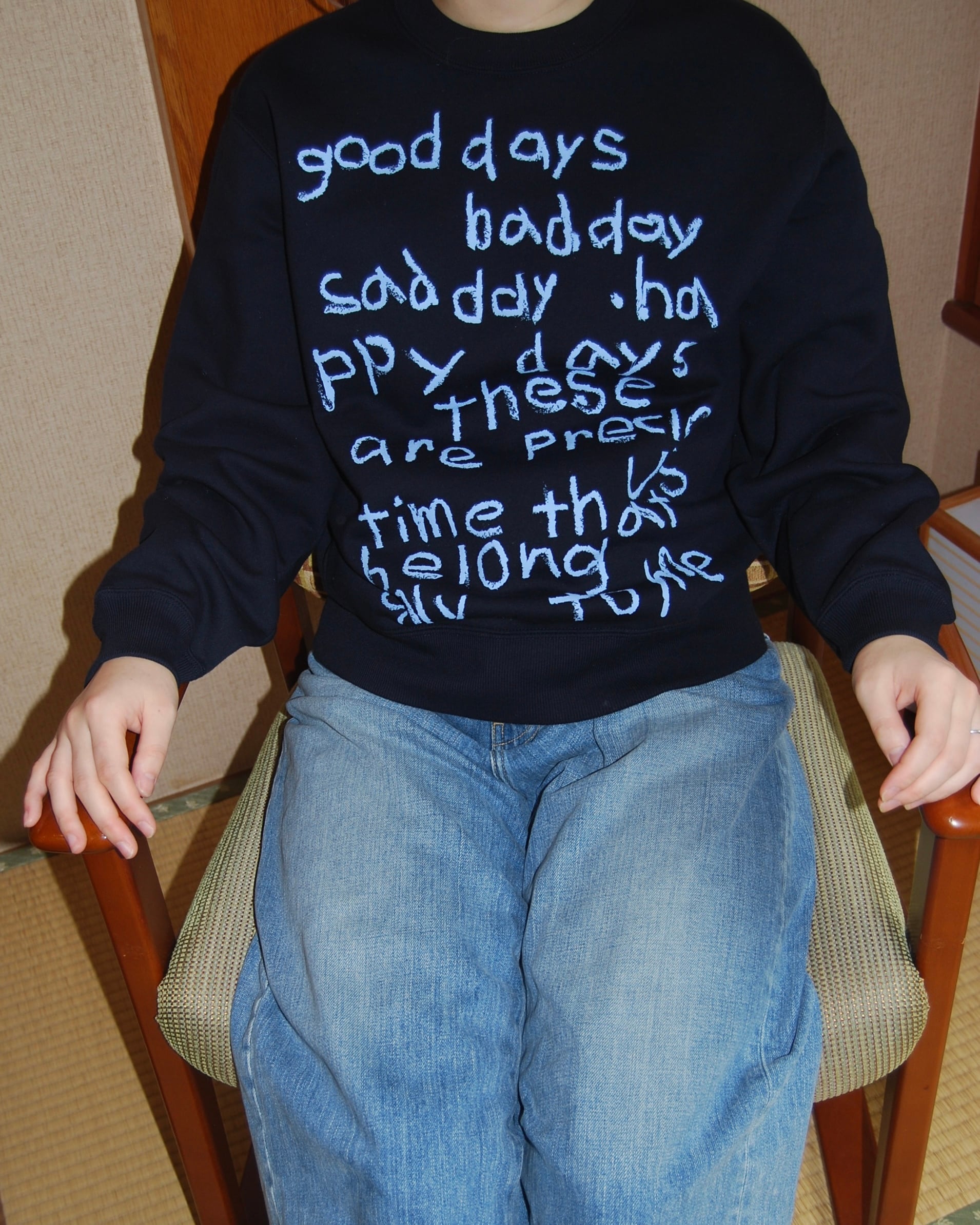 ECHOES OF MY DAYS SWEAT : NAVY | CONVENIENCE YOUNG