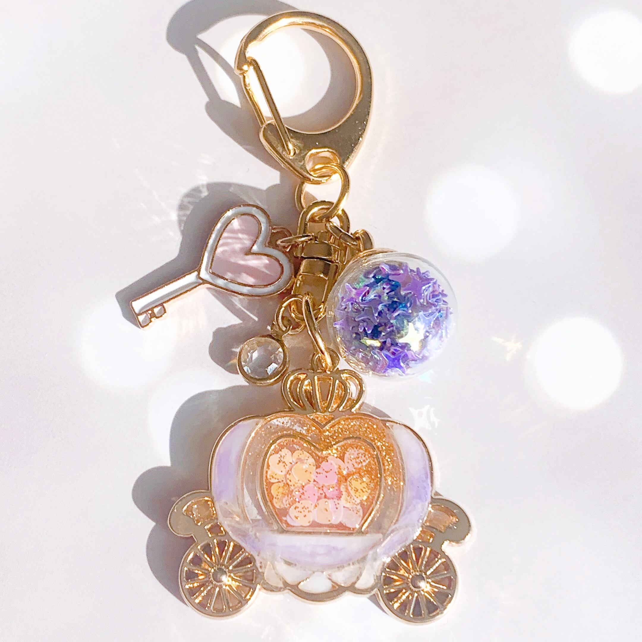 プリンセス馬車のキーホルダー ミルキーラベンダー / ゆめかわの世界 プティララ