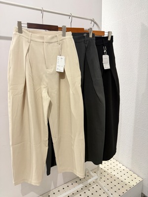 ディープタックコクーンパンツ