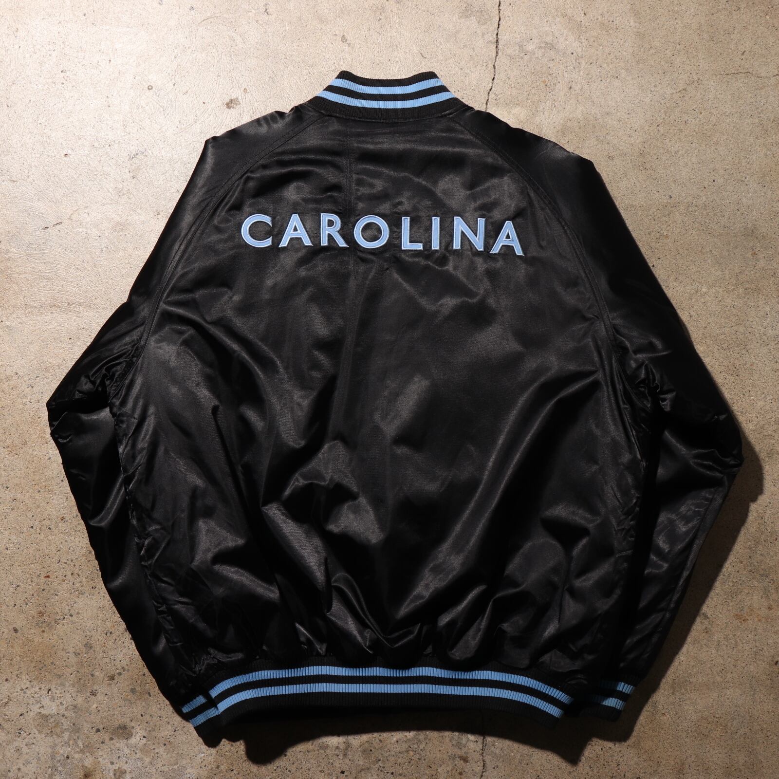 L NIKE ノースカロライナ サテンスタジャン ナイロンジャケット ナイキ  