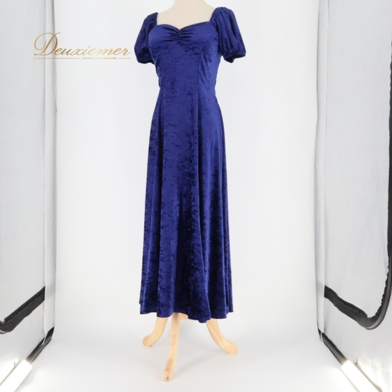 フラダンス 衣装 ワンピース ドレス パンドール ブルー系 Paondor 日本製 ベロア ワンカラー 無地 シンプル 上品 きれい 高級感 光沢感 華やか 鮮やか かわいい 青 ハワイアン アロハ ハワイアンプリント フラ ダンス レッスン 練習 おしゃれ