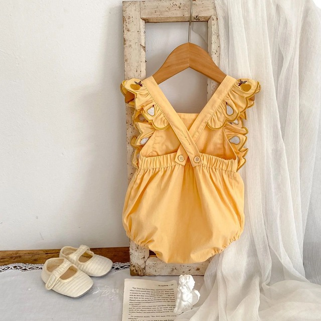 【取寄】スカラップフリルとpear刺繍がおしゃれな西欧風ロンパース