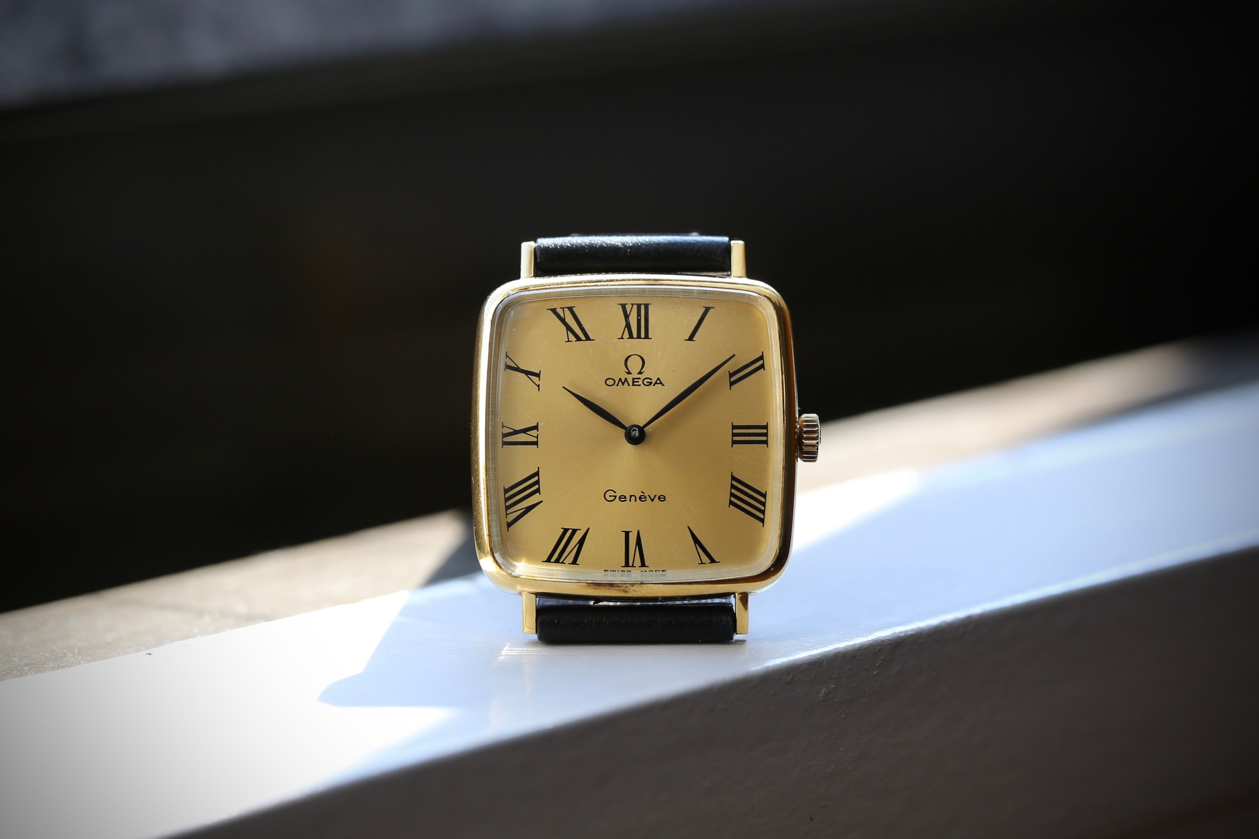 OMEGA 】1972年製 オメガ ジュネーブ ゴールド スクエア型 ローマン