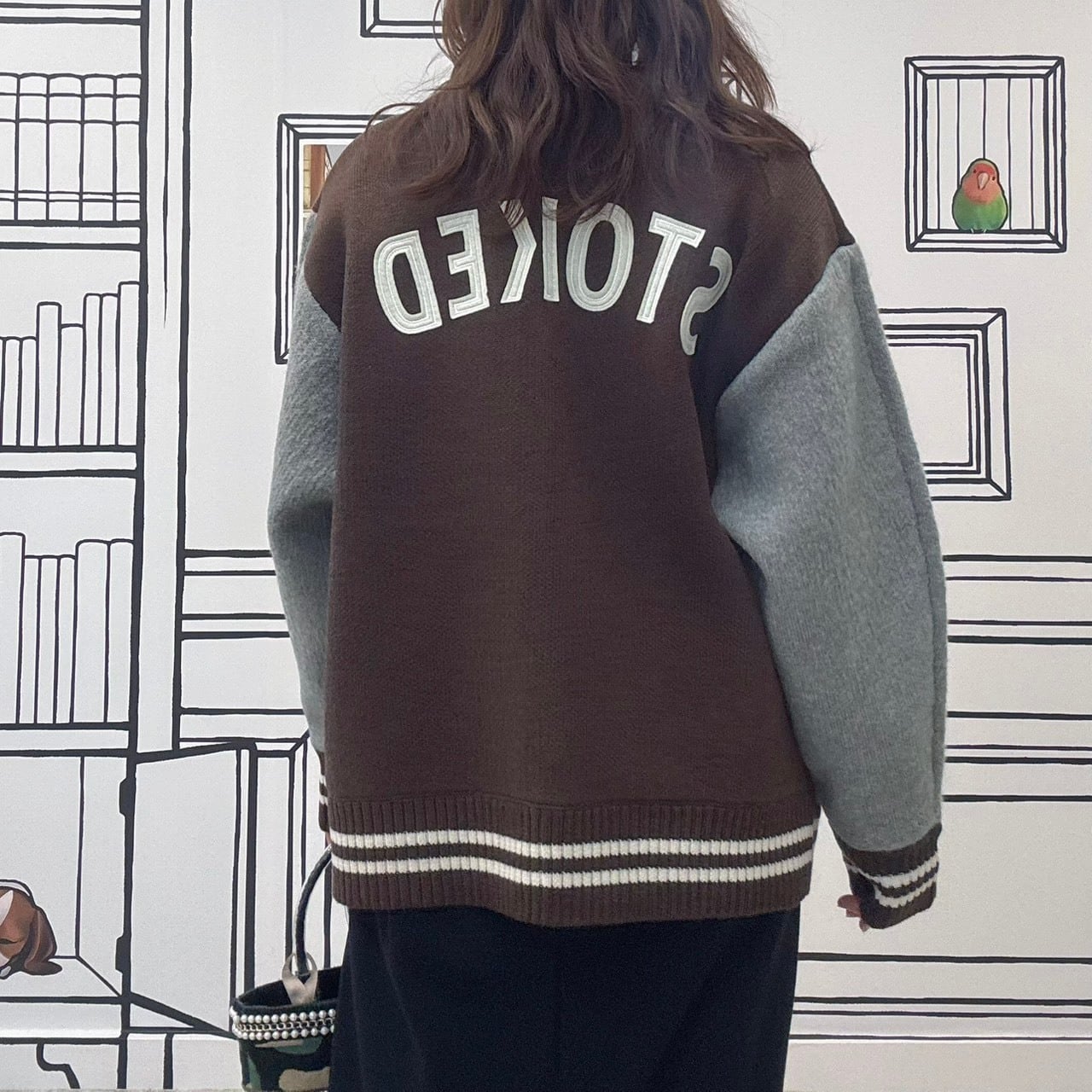 ディニテコリエ　バックロゴニットブルゾン