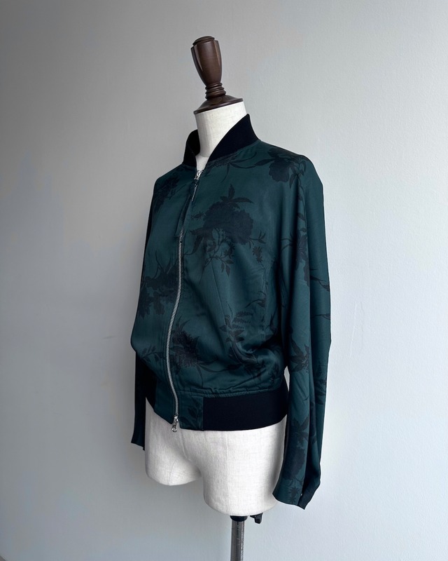 Y’s　FLORAL PRINT ZIP-UP BLOUSON