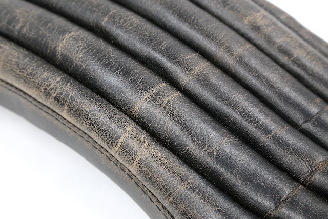 【抽選販売】クラックレザー : 60sクラシック コブラシート ［縦タック&ロール］　(CCC01)