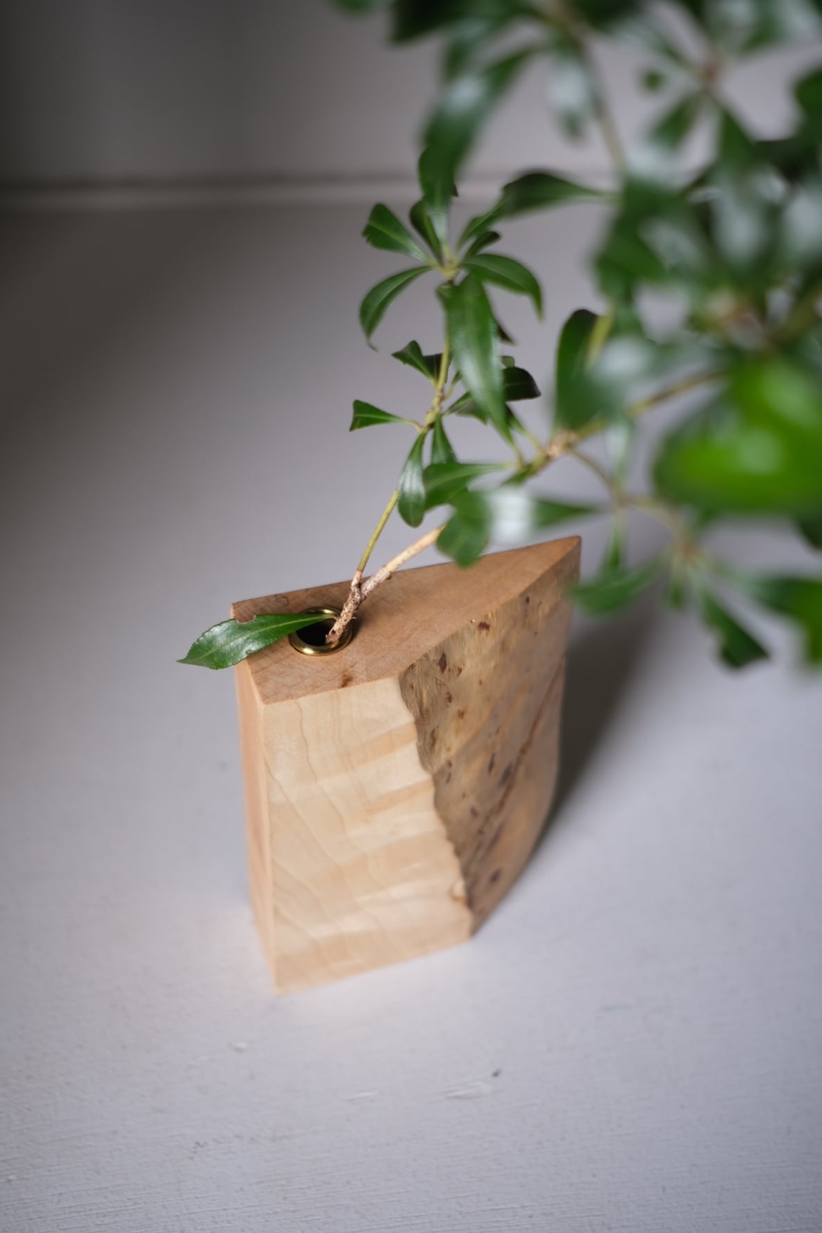 木塊 一輪挿し -栃- | TORINOKI FURNITURE