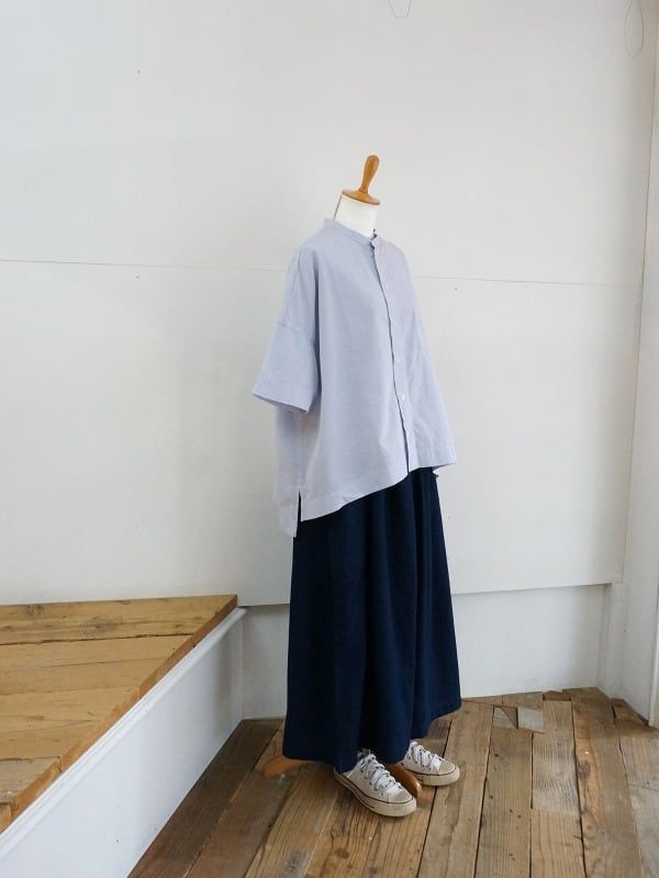 NATURAL LAUNDRY インディゴシャンブレー タックパンツ | Fimpen+Nul