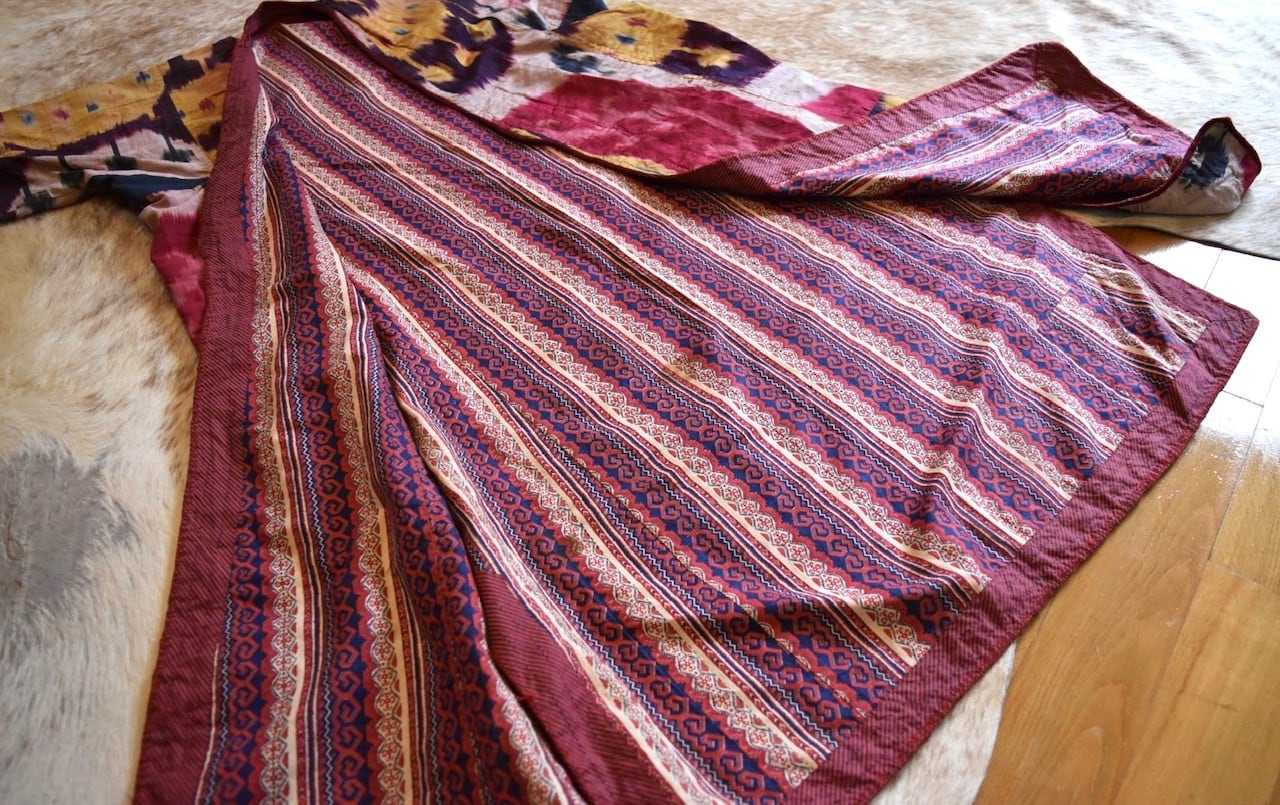 ウズベキスタン絣の古い民族衣装「チャパン」 | 旅する骨董屋 喜八