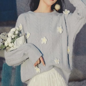 【送料無料】 ニットセーター  かぎ編みニット  長袖  カジュアル系  花柄・無地  装飾  フェミニン  暖かい  暖かコーデ   厚手生地  ラウンドネック  こなれ感  レディースファッション  可愛い  20代・30代  冬  お出かけ・女子会・お茶会・デイリーユース