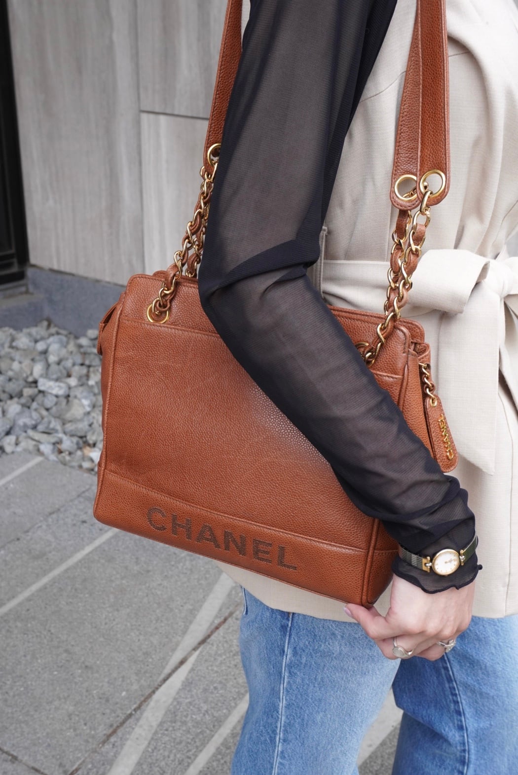 CHANEL シャネル ショルダーバッグ ブラウン ロゴ レザー キャビア