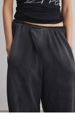 Terrawear アーバンルーズフィット ピグメントダイ スウェットパンツ