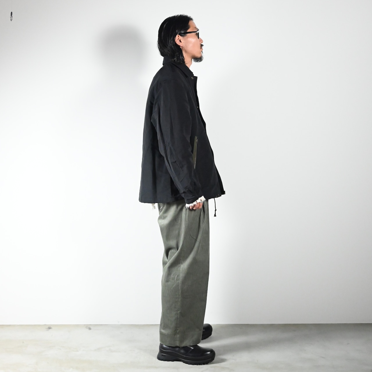 barbell object / coach jkt