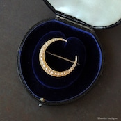 英国アンティークジュエリー 15ctゴールド 真珠 クレセント(三日月)ブローチ(鑑別書付)