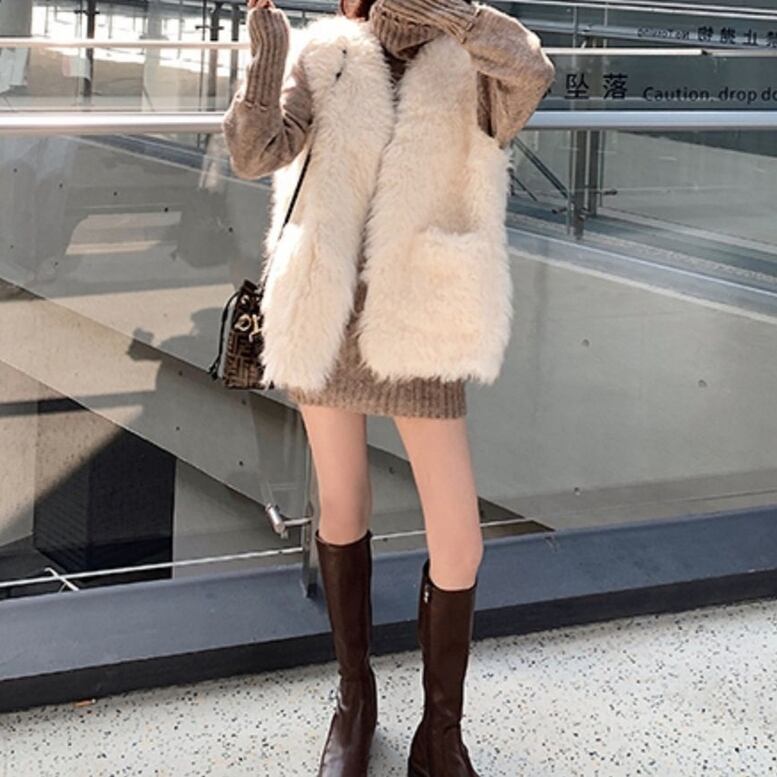 ボリュームファーベスト】ポケット付き ジレ Vネック 前開き ノー