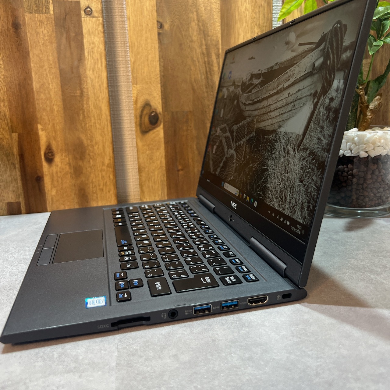 NEC LAVIE 2in1☘️Core i7第7世代☘️SSD128GB/メモ8GB | ほんぽくんのPC