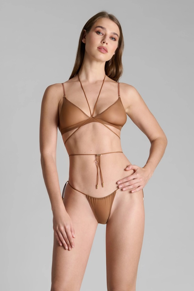 フレンチキスライト　トライングルブラジャー&ストリングタンガ　MAISON CLOSE