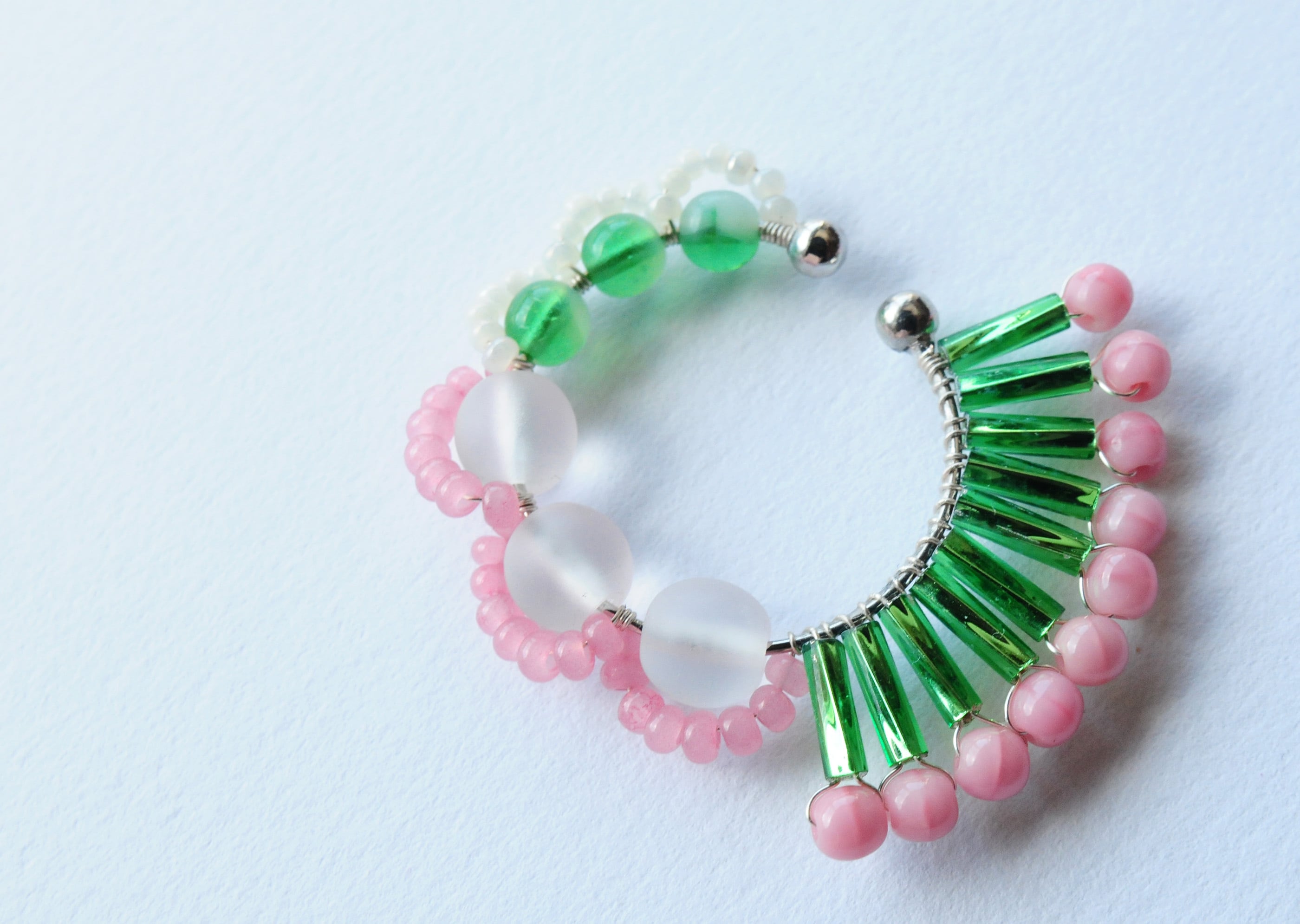 ＜Rollo～イロヅクビジュー～＞イヤーカフ『 ハミングバード/hummingbird 』<52/PINKGREEN>