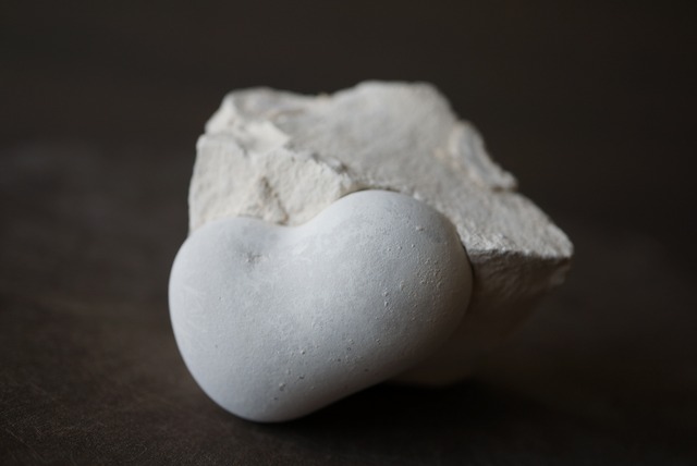 メニライトオパール 母岩付き Menilite Opal 961