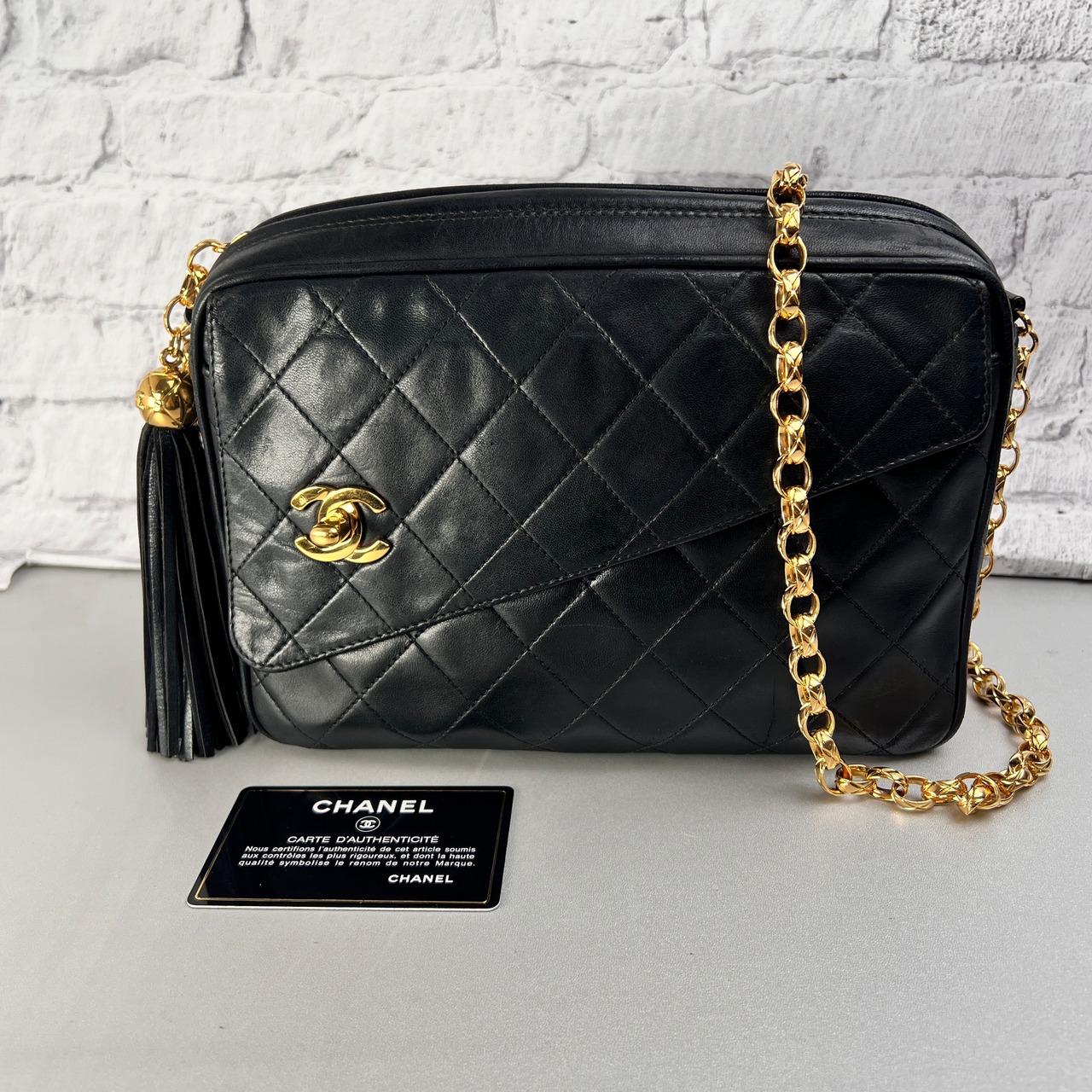 CHANEL シャネル ココマーク  ラムスキン ショルダーバッグ ブラック A-12744