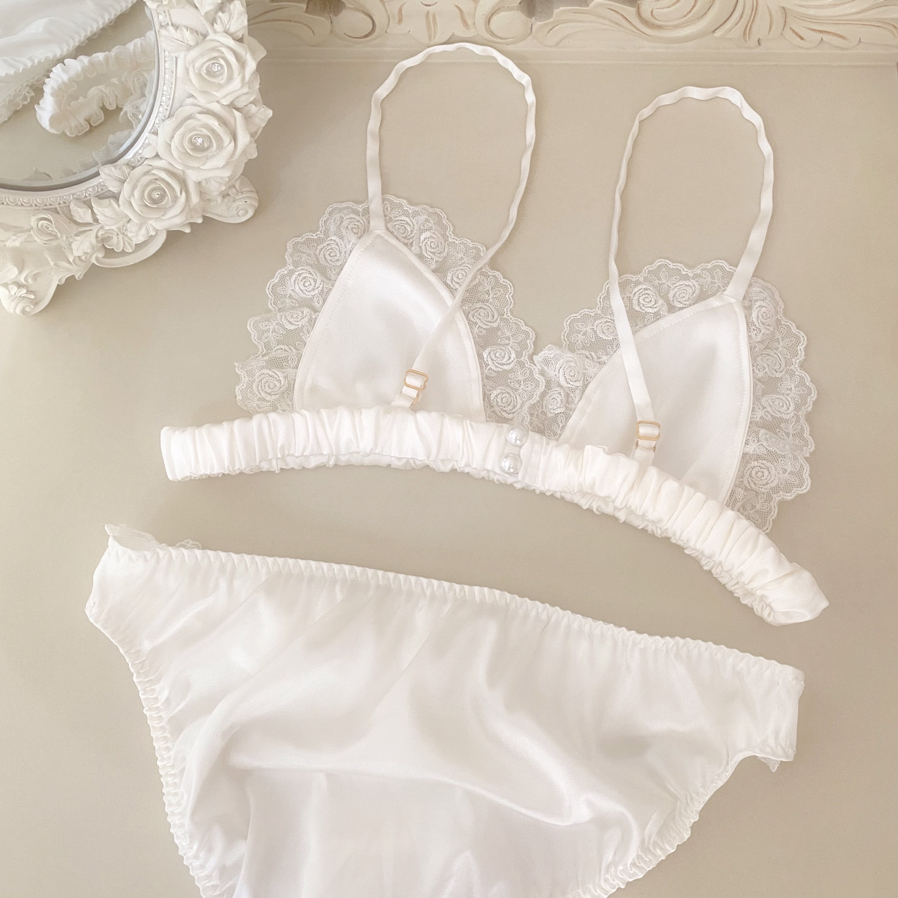 rose blanche lingerie set