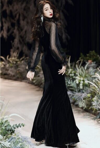 美品！ イブニングドレス 黒 高級ベロア マーメイドライン 長袖 優雅な  