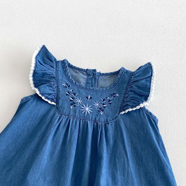 【BABY】刺繍フリルノースリーブデニムロンパース - 5