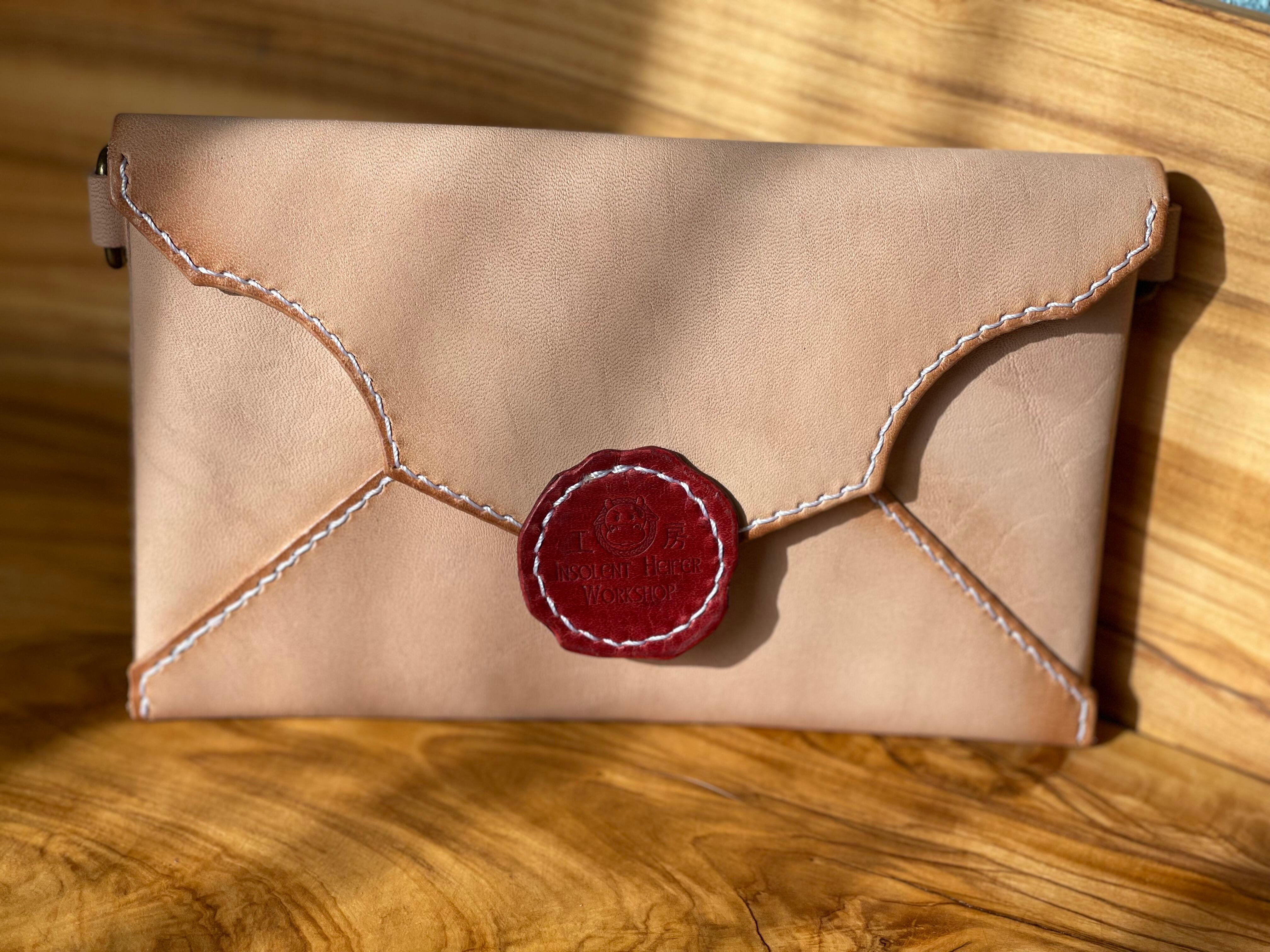 手紙型のショルダーバッグ | Pay ID