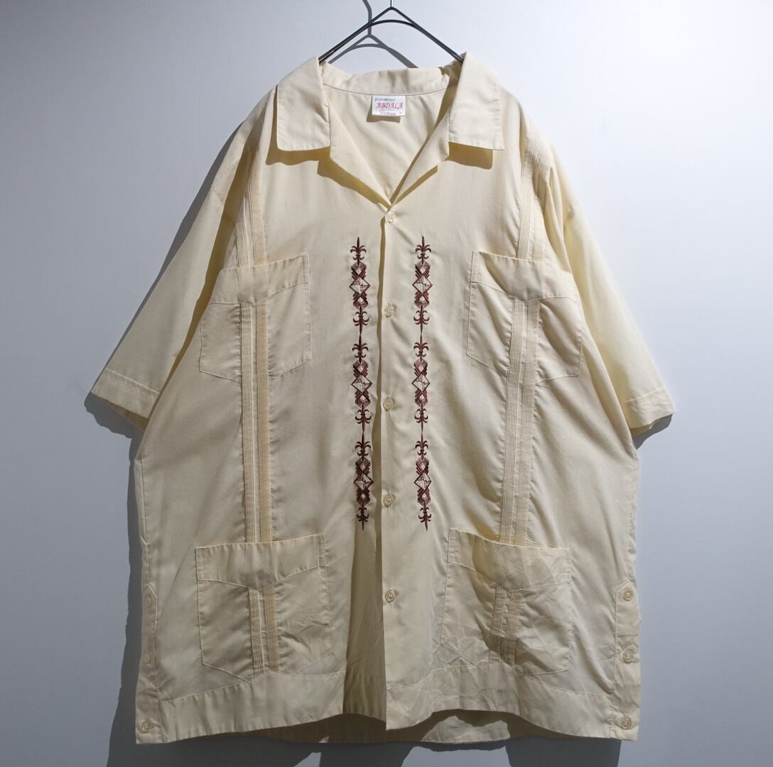 Beige geometric embroidered design Cuban shirt