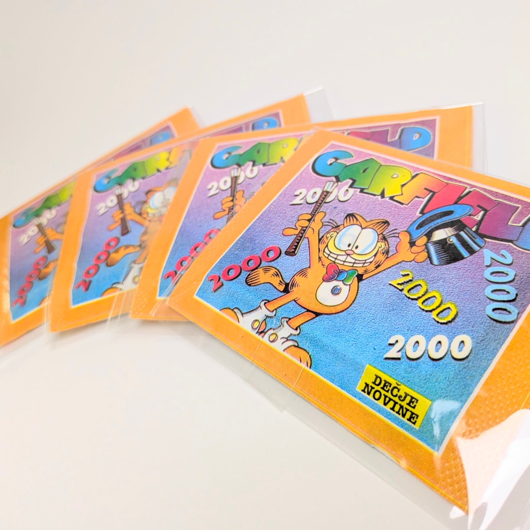☆送料無料！☆ VINTAGE 1996【 Garfield（ ガーフィールド ） 】 トレーディングアルバムステッカー 単品 （1個=6STICKER入）〚アメリカン雑貨 アメトイ〛
