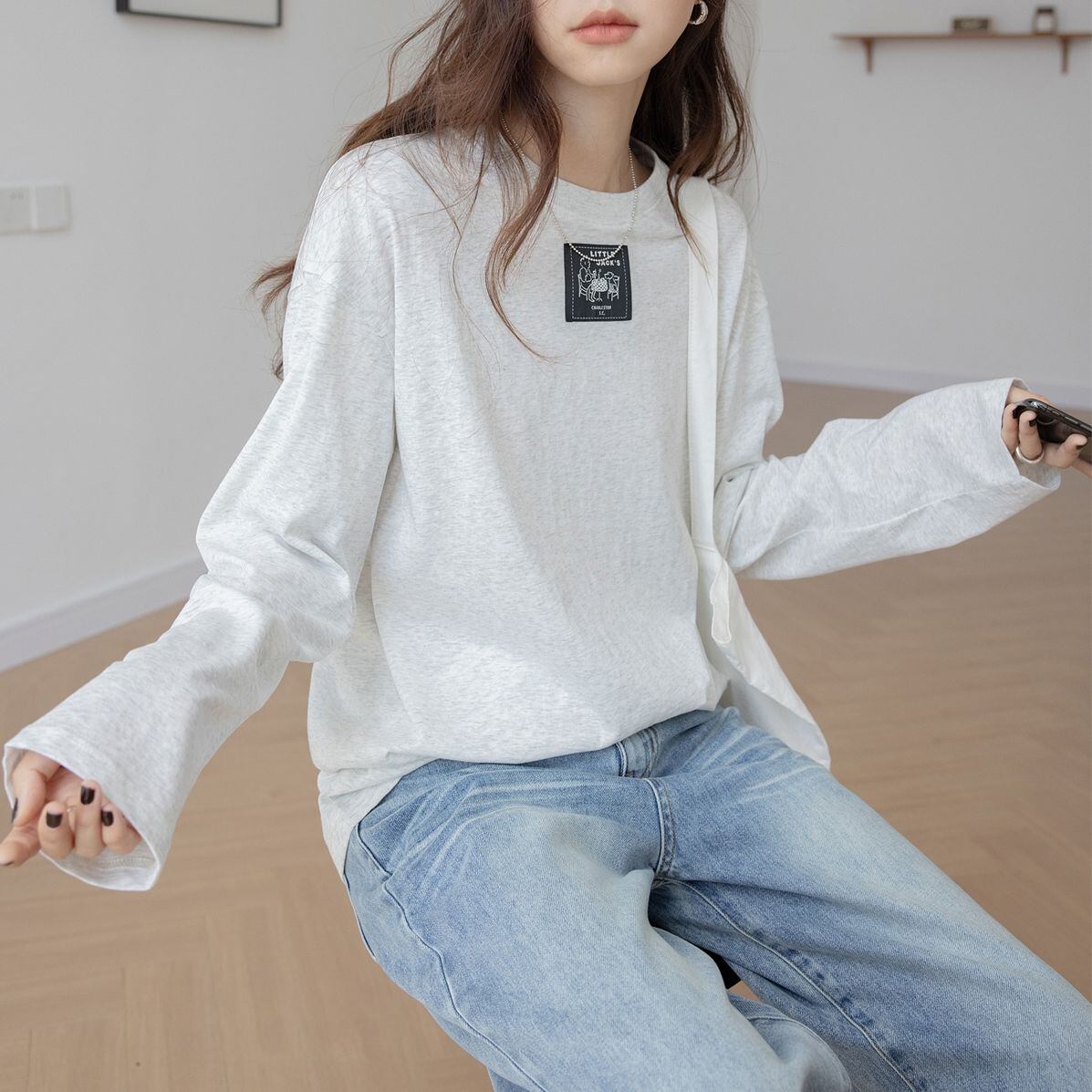 3色 長袖 ラウンドネック ロングTシャツ カジュアル ルーズ 長袖ラウンドネックラベルTシャツ 4color TO1153 | arc-en-ciel