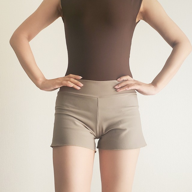 ballet short pants【ミルクティー】