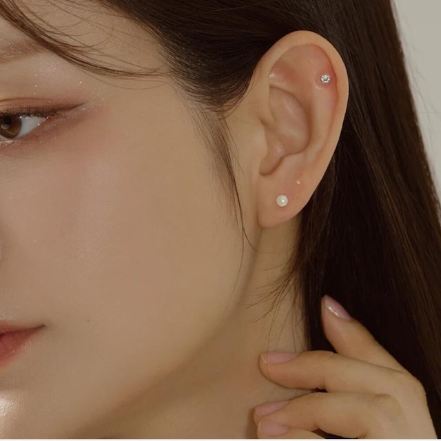 【送料無料】スワロフスキー 3mm 耳つぼジュエリー Wing Bling