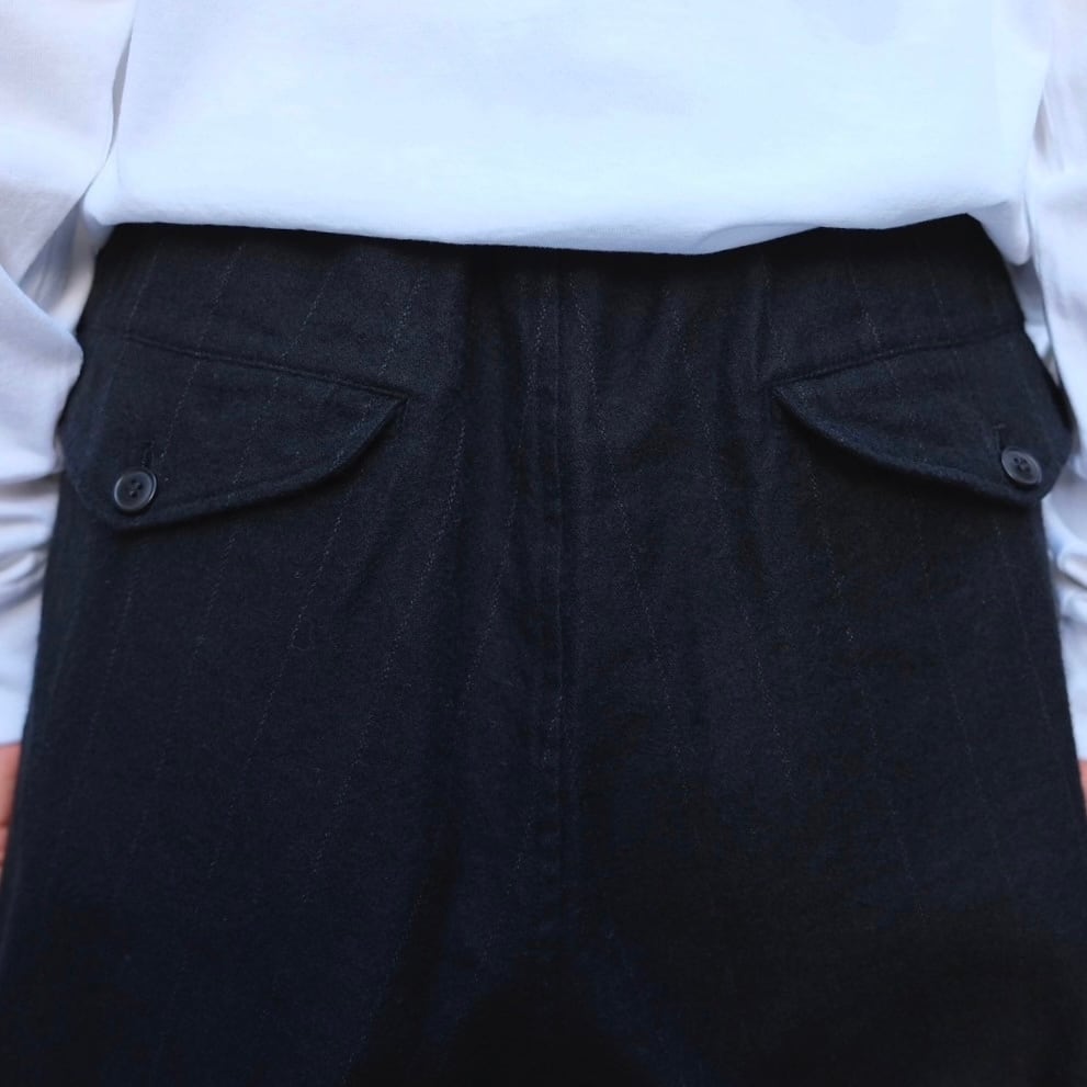 COMOLI(コモリ) /ストライプテーパードパンツ -STRIPE-(A03-03010) | Debby