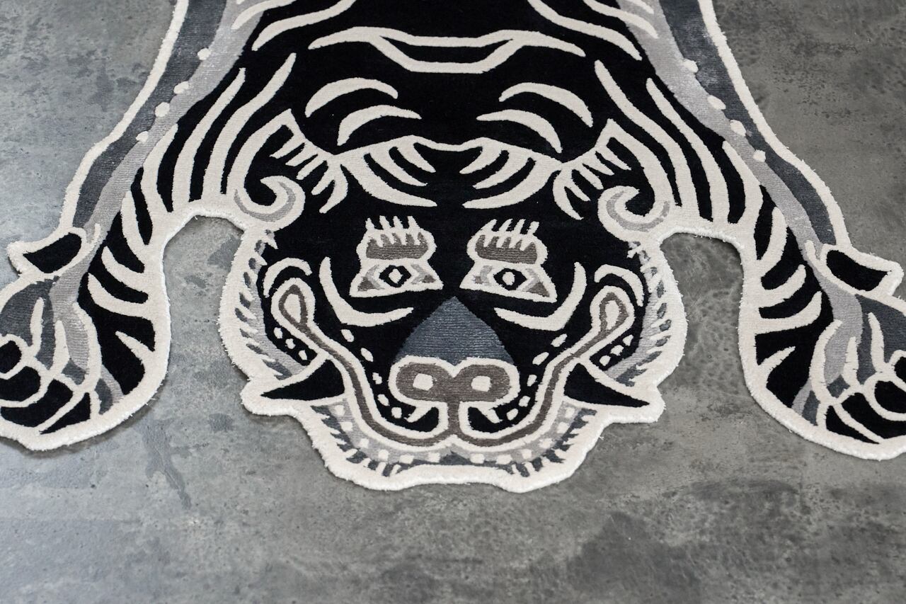 Tibetan Tiger Rug 《Mサイズ•シルク•オリジナル1•モノクロ197
