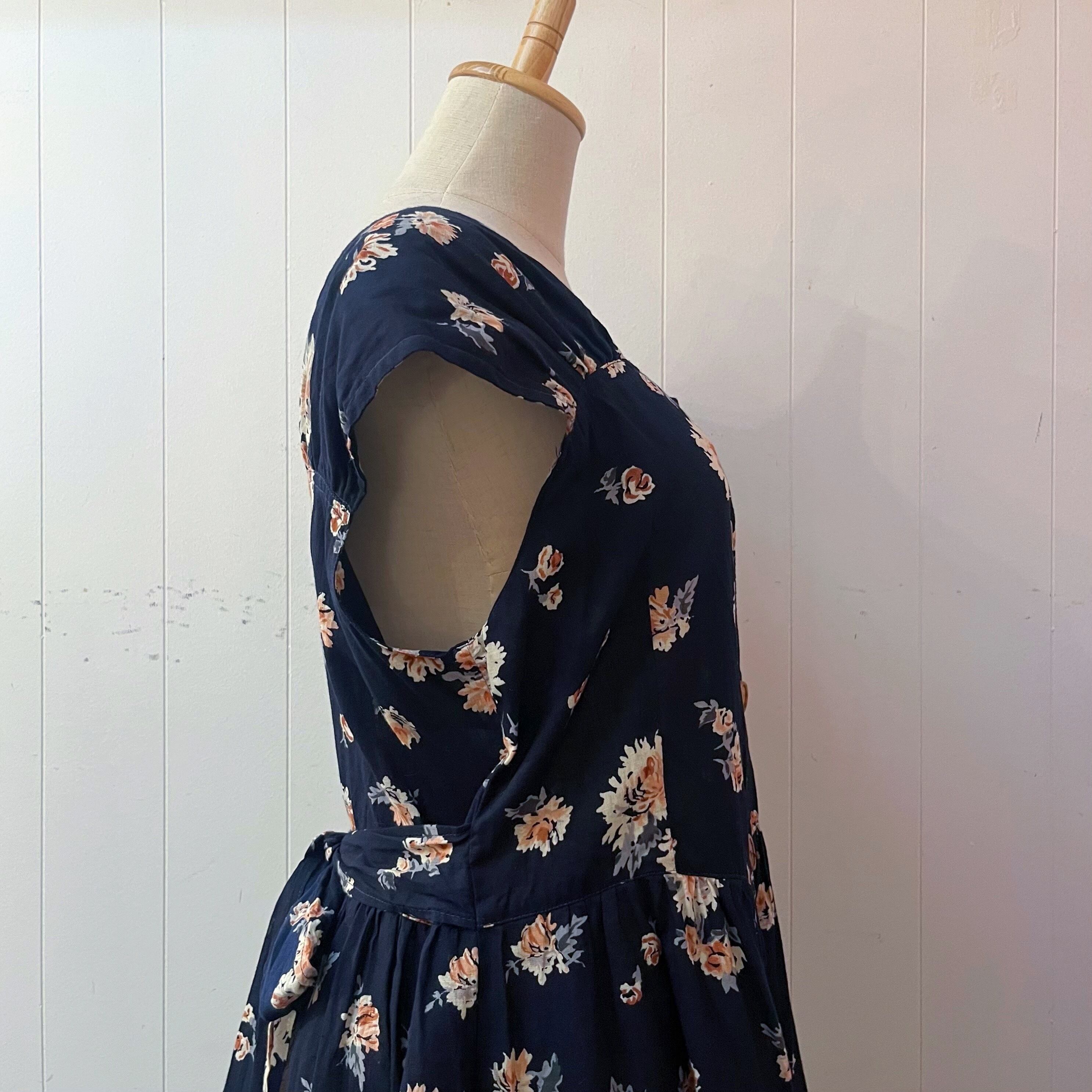 wood button flower jumper skirt