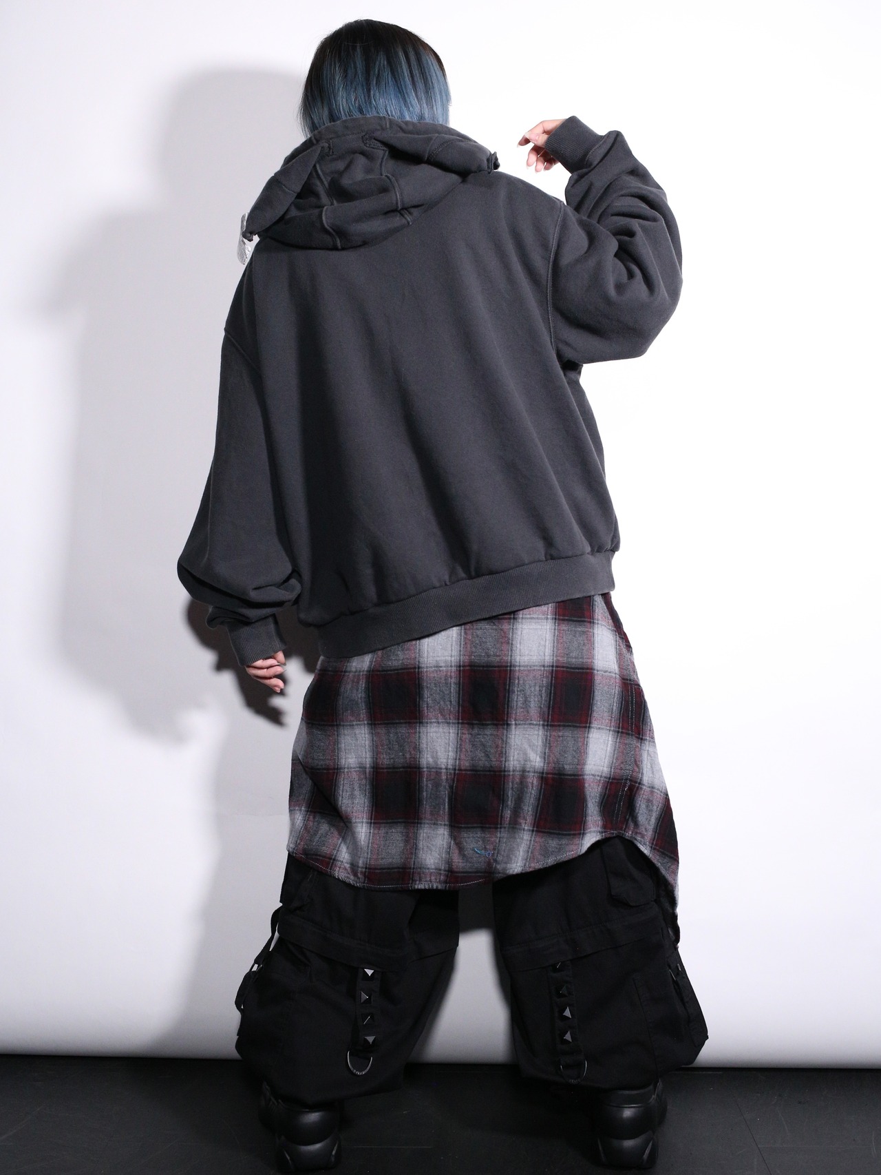 REMAKE / "carhartt" neko custom cropped hoodie - 5