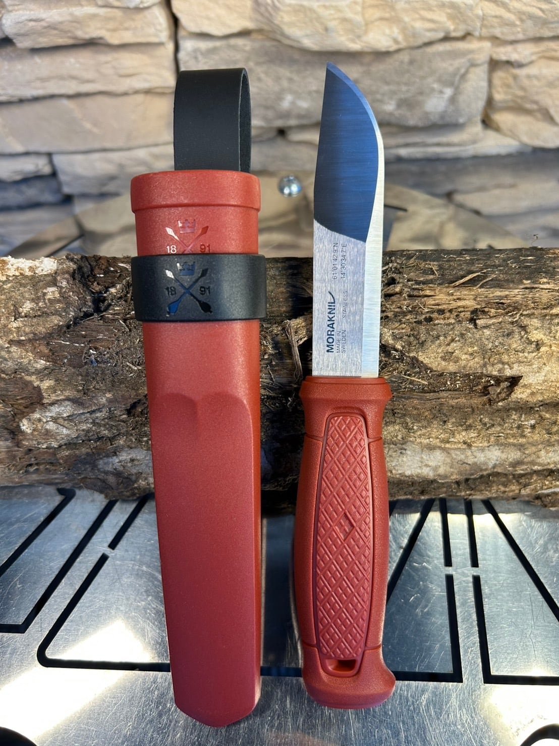 MORAKNIVモーラナイフ】 KANSBOL STANDARD (S) DALA RED EDITION