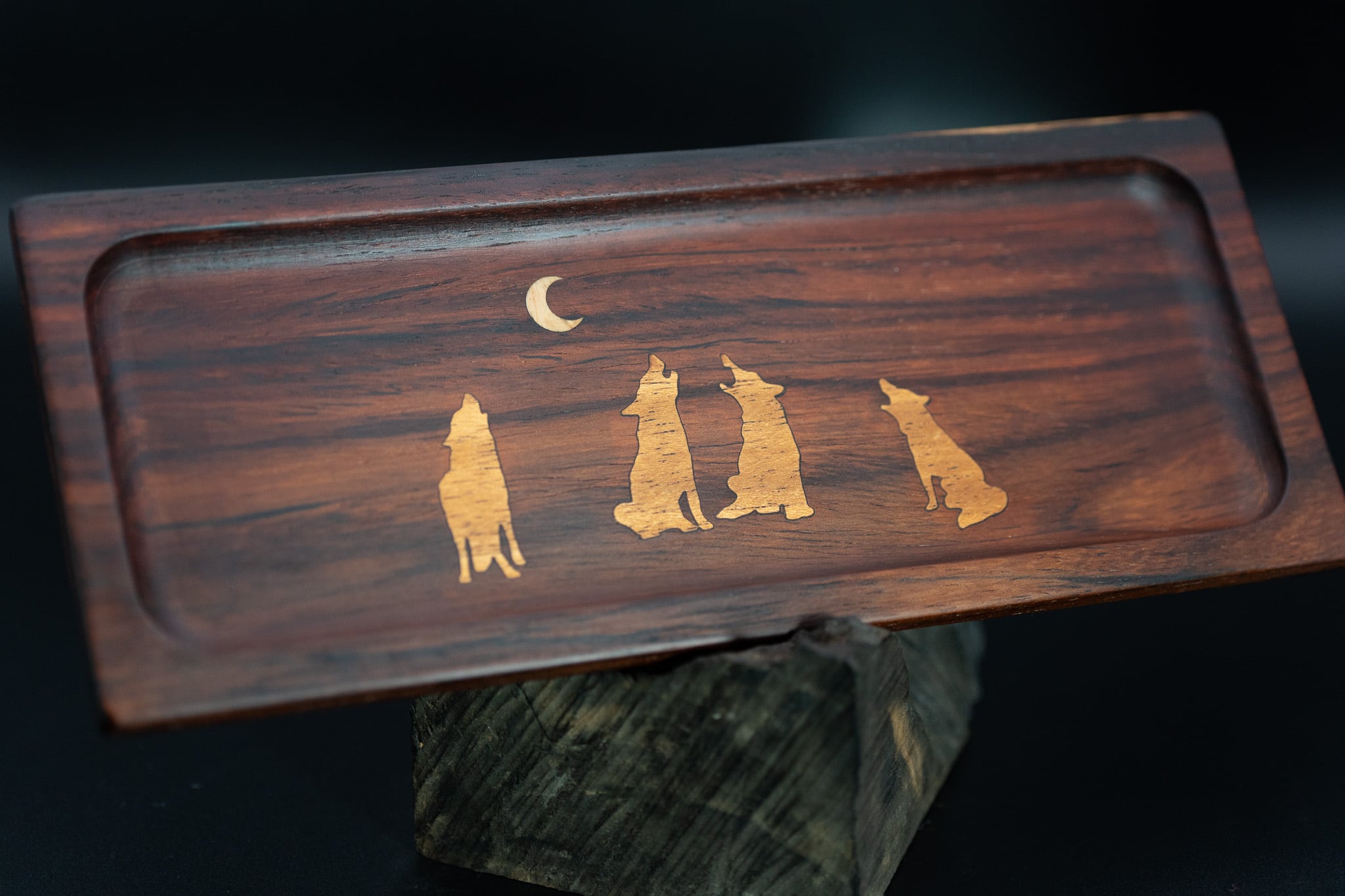 【唐木三大銘木】紫檀 (ソノケリン) ペントレイ 象嵌 月に吠える