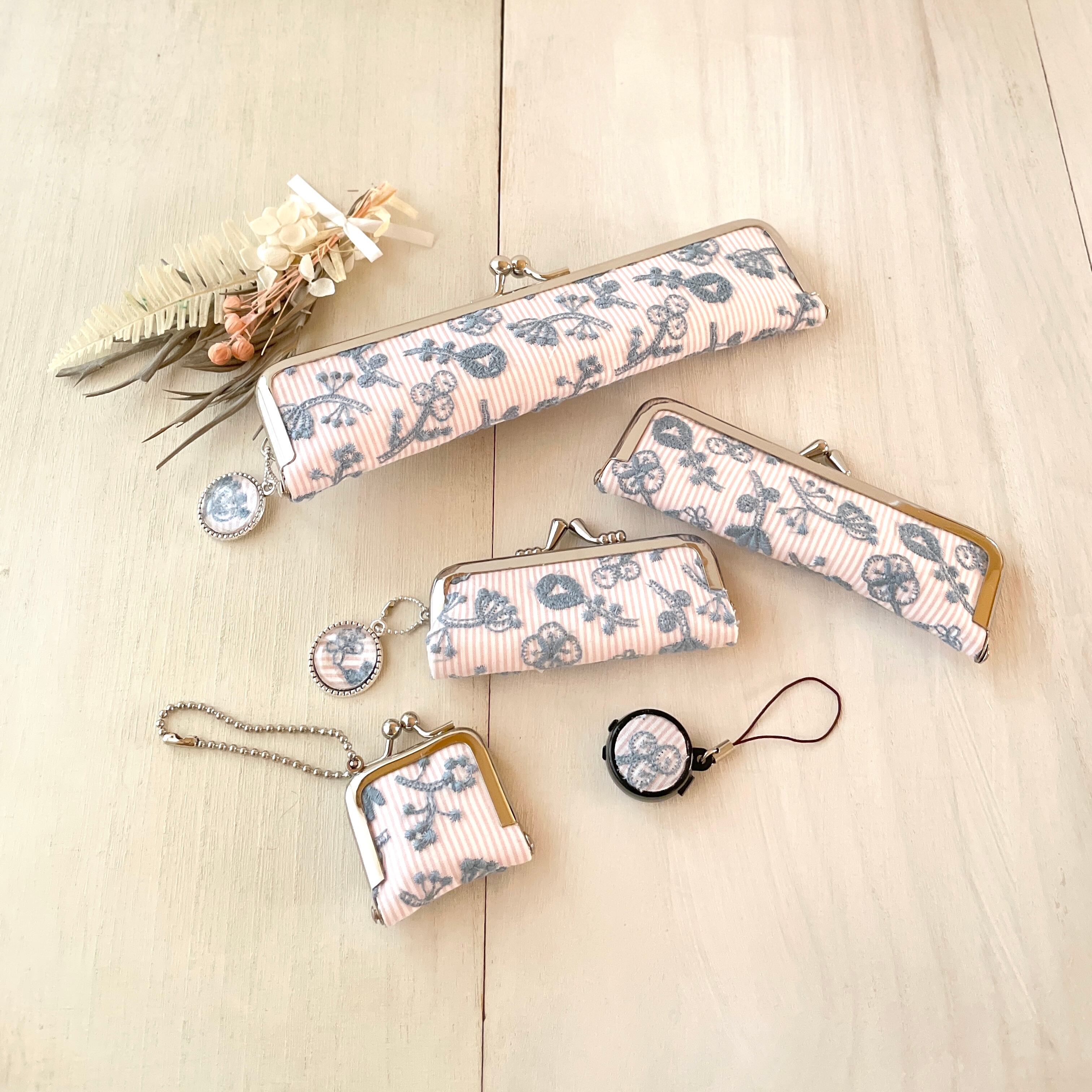 コンパクトコインケースplus(field of flower-ミナペルホネンデザイン