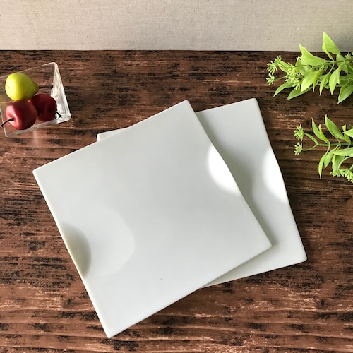 白いフラット正角皿21.5cm　アウトレット　平皿　白磁グランス　白い食器　業務用食器　日本製