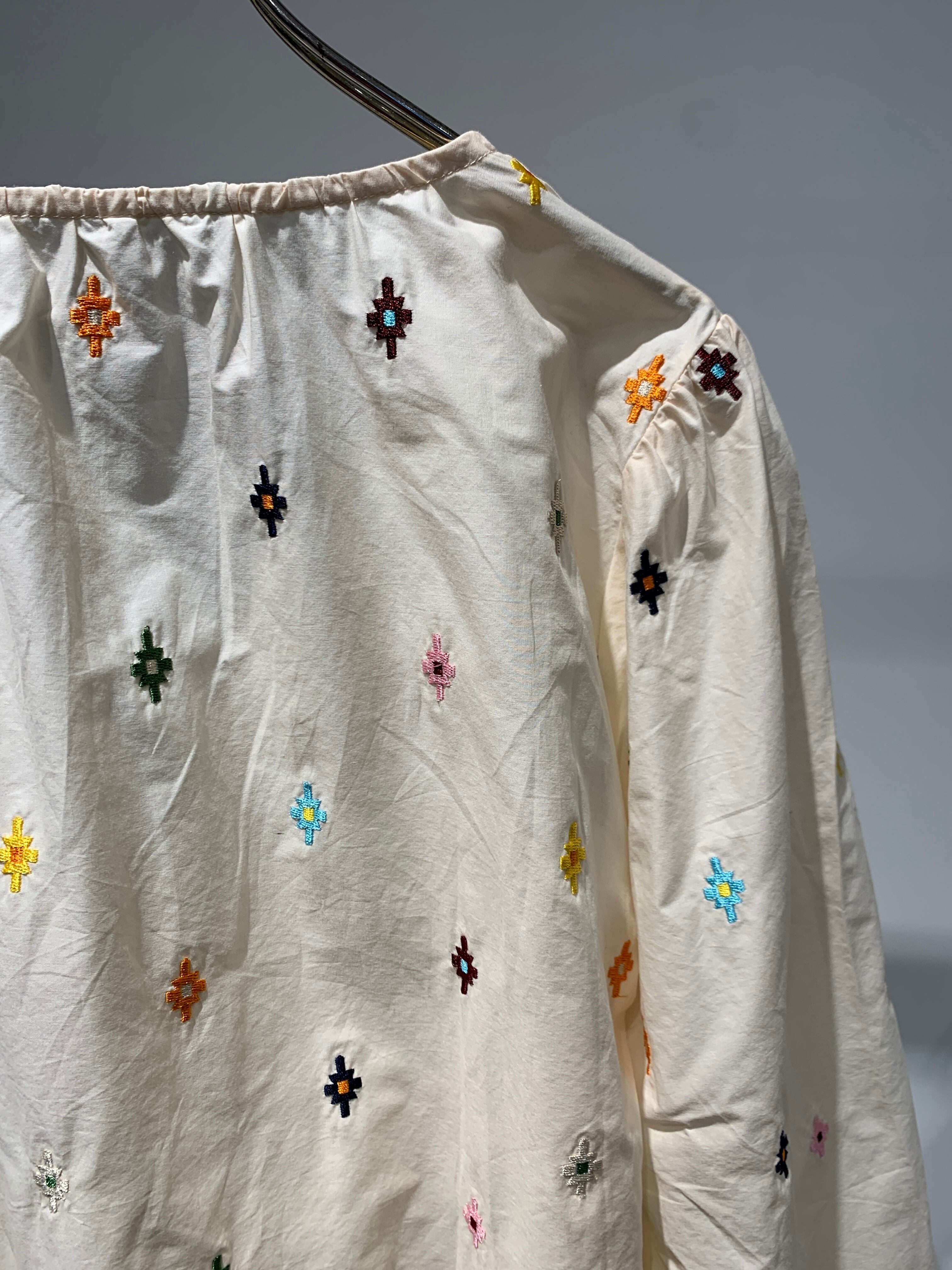 embroidery blouse