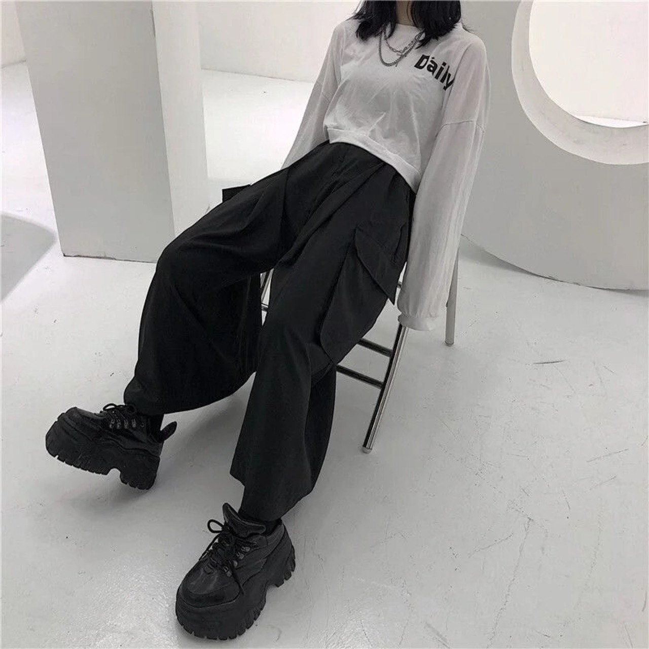 プラスサイズの女性ワイドレッグパンツ Y2K ストリートルーズカーゴ 