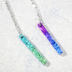 スクエアバー　ネックレス　クリスタライズドチタン