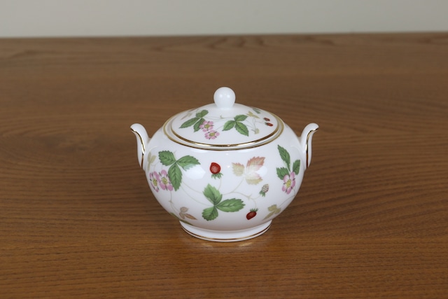 ウェッジウッド　ワイルドストロベリー　シュガーボックス　蓋付き　WEDGWOOD　WILD STRAWBERRY　イギリス　セカンド品　え125