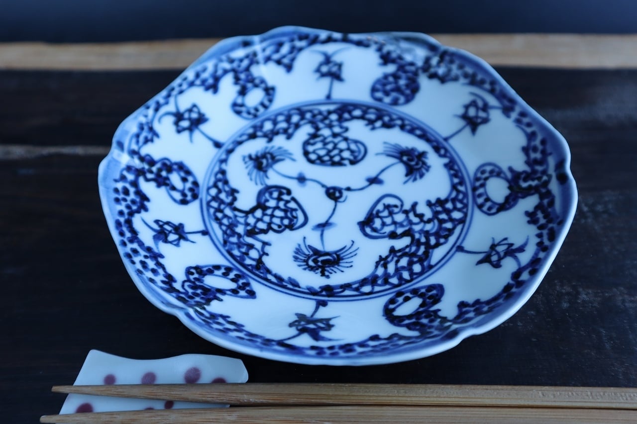 京焼 清水焼》白磁ねじり菊文五寸皿 | 陶つちやま