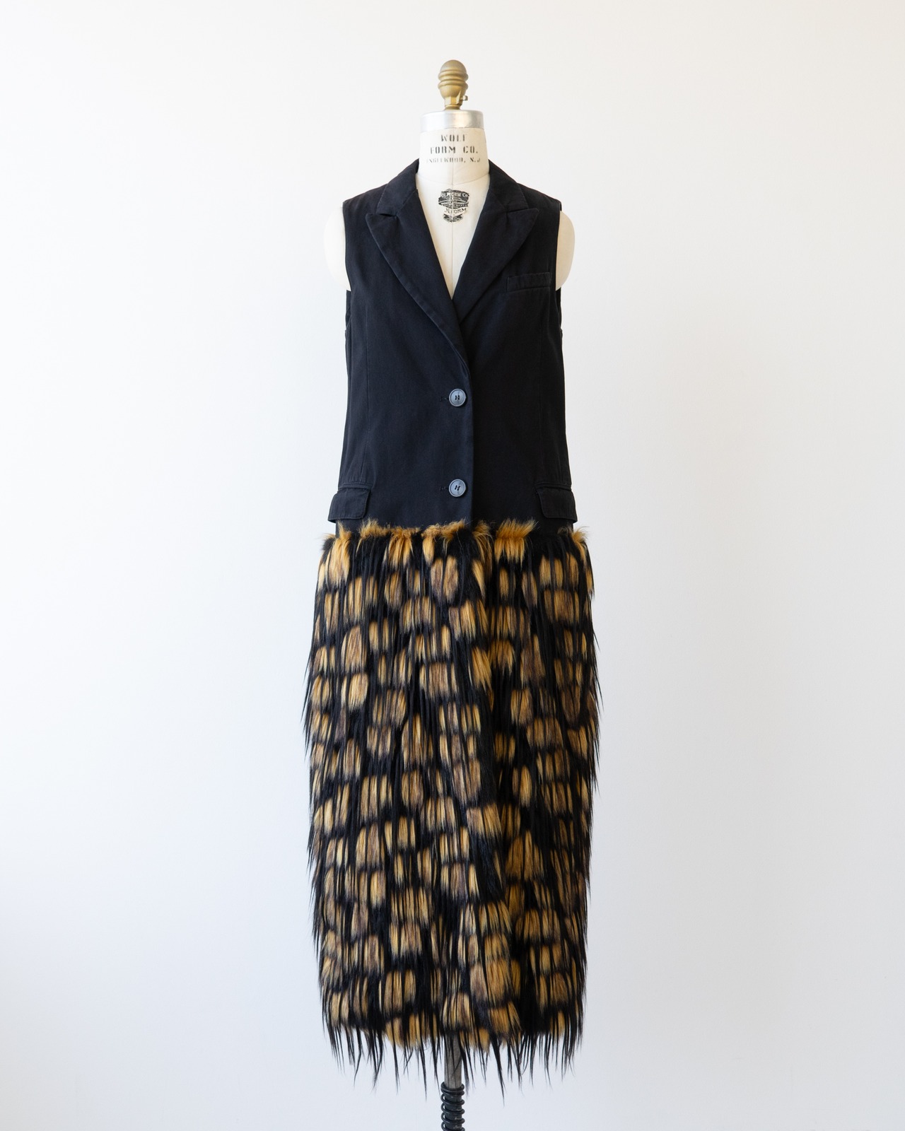 〈DRIES VAN NOTEN〉Sleeveless Fur Coat