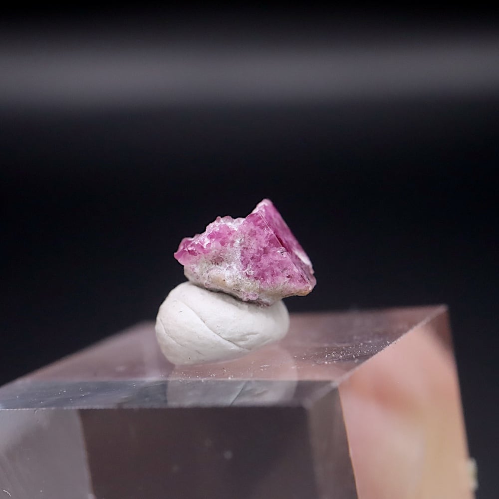レッドベリル 結晶 RB049 鉱物 天然石 パワーストーン 原石 | 鉱物