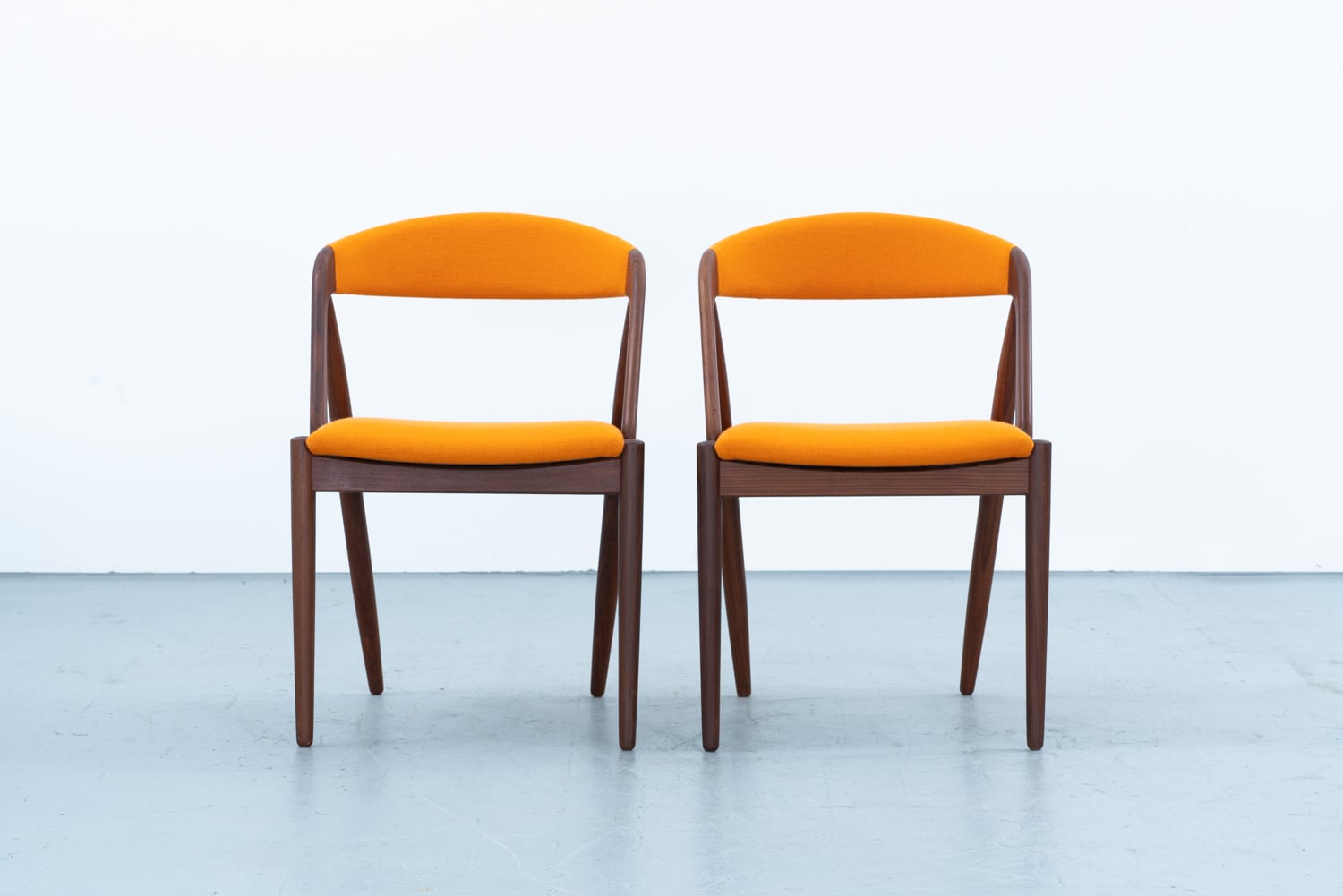 Kai Kristiansen | NV31 Dining Chair set of 2 | kaikki gallery